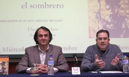 Miguel Ángel de Rus presenta en Valladolid y en Palencia su libro ’36 maneras de quitarse el sombrero’